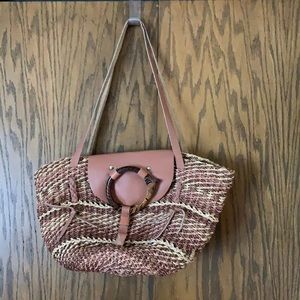 Vintage straw purse with leather straps‎ and wood detail